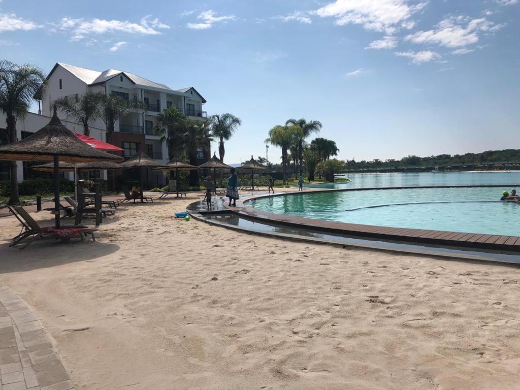 The Blyde Crystal Lagoon Riverwalk Estate Pretoria-Noord エクステリア 写真