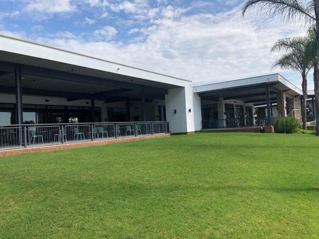 The Blyde Crystal Lagoon Riverwalk Estate Pretoria-Noord エクステリア 写真