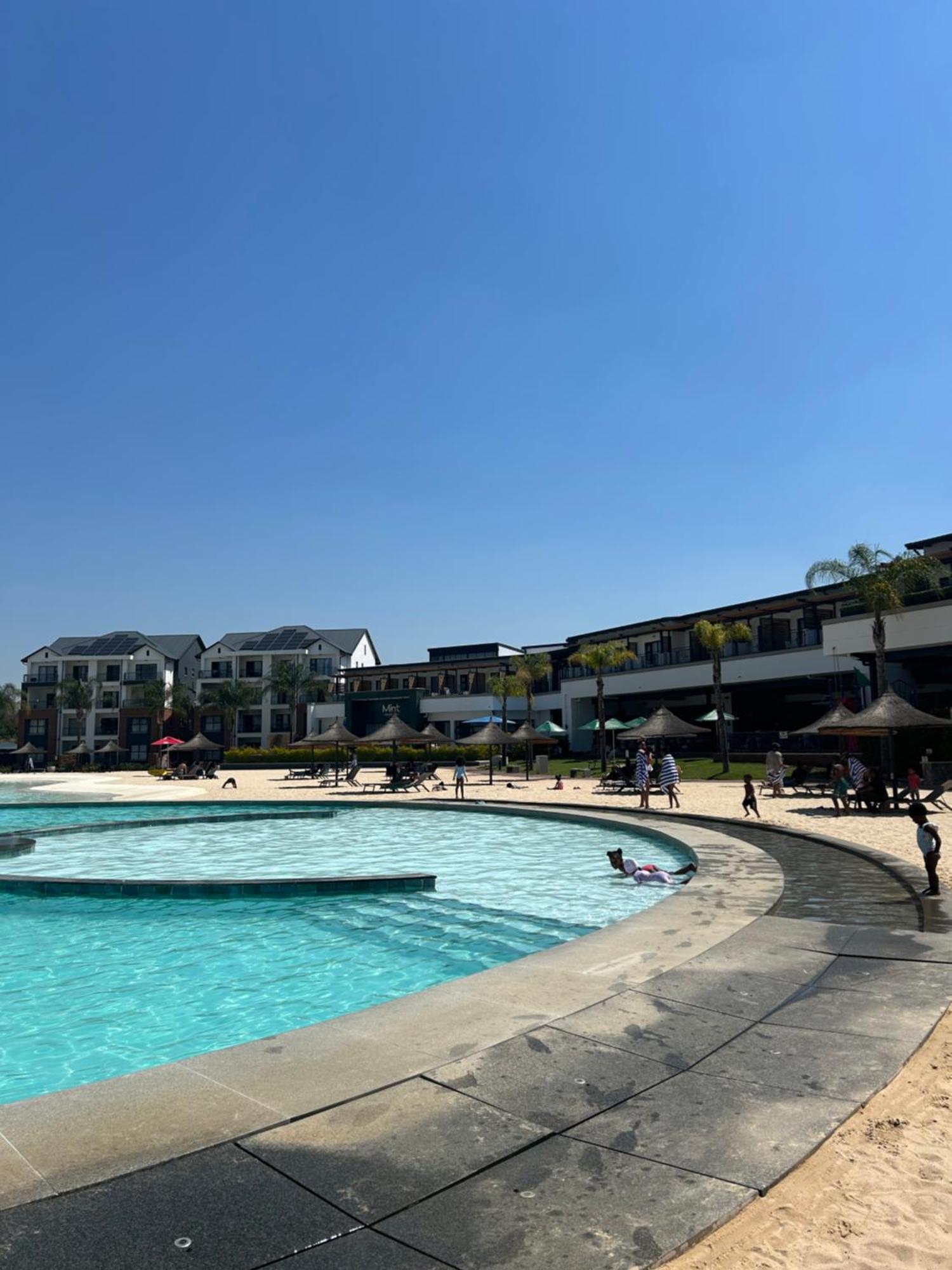 The Blyde Crystal Lagoon Riverwalk Estate Pretoria-Noord エクステリア 写真